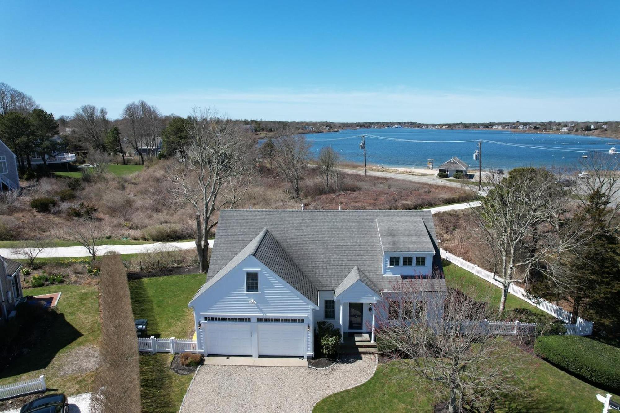 Walk To Oyster Pond And Main Street Chatham Villa Exterior photo