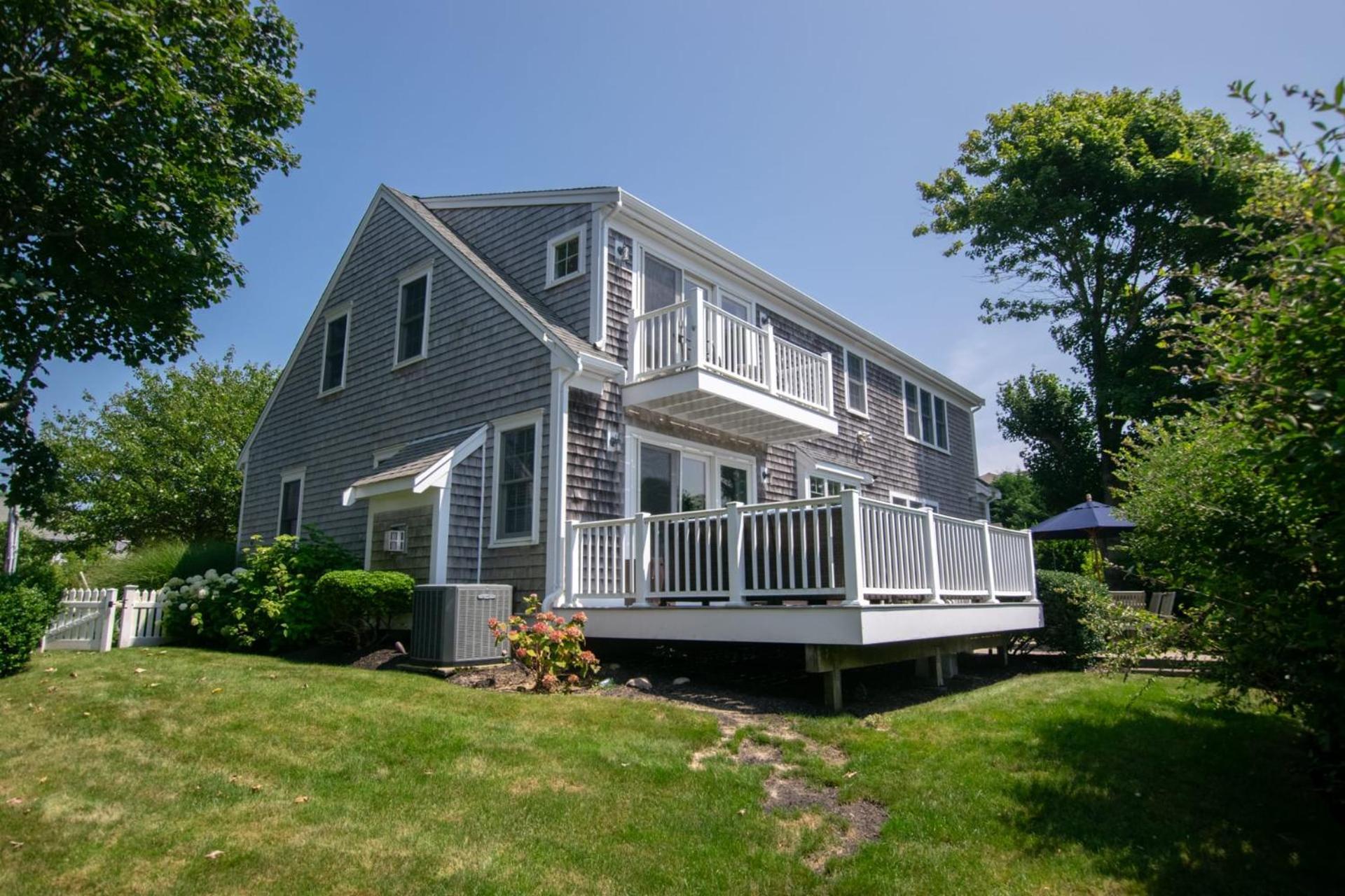 Walk To Oyster Pond And Main Street Chatham Villa Exterior photo