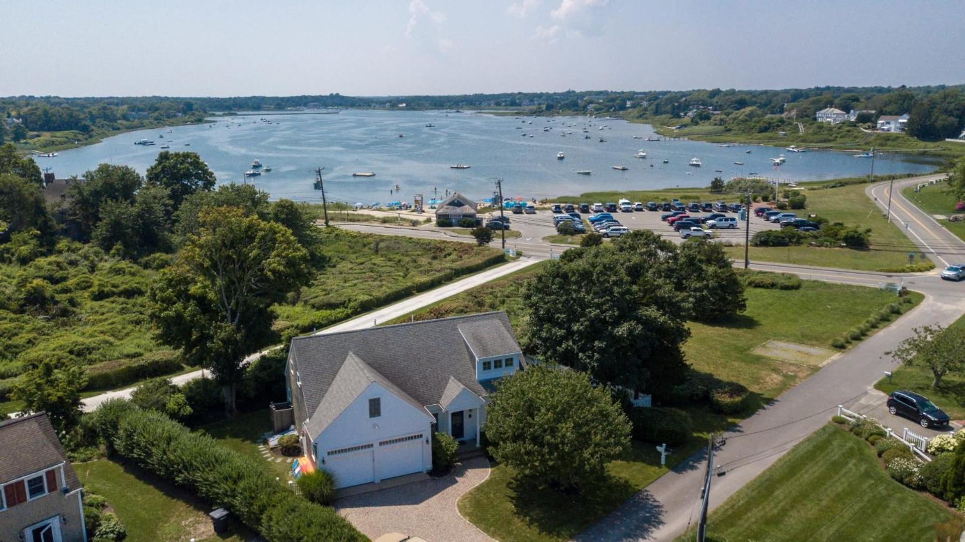 Walk To Oyster Pond And Main Street Chatham Villa Exterior photo